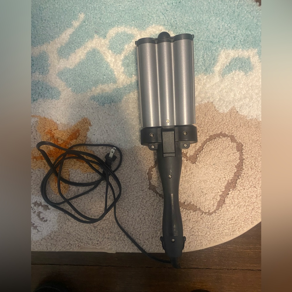 Revlon Wave Master Triple Barrel Hair Tool